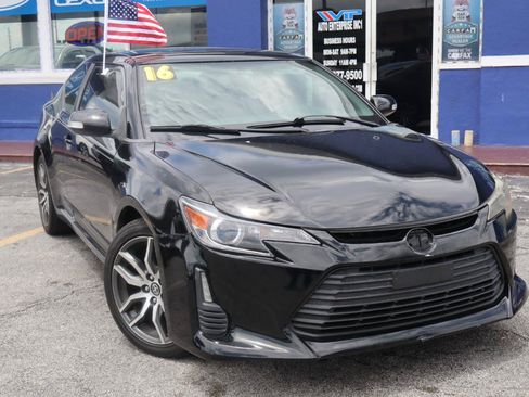 Used 2016 Scion tC FWD image 3