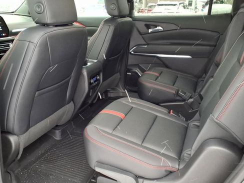 New 2026 Chevrolet Traverse RS w/ LPO, Floor Liner Package AWD/4WD image 15