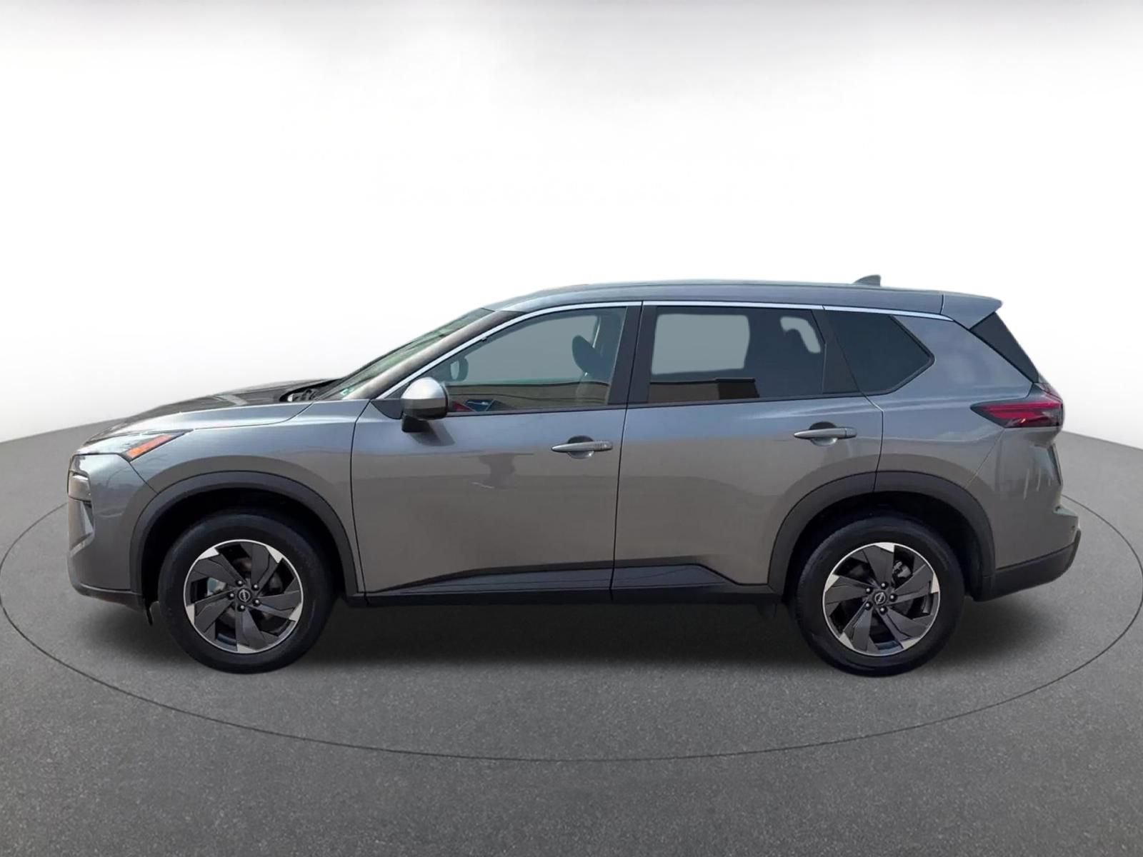 Used 2026 Nissan Rogue SV FWD image 9