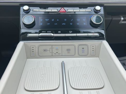 Certified 2025 Hyundai Santa Fe Calligraphy AWD/4WD image 22