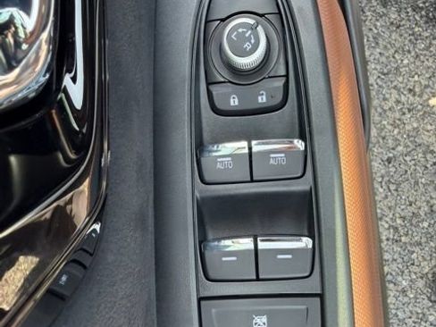 Certified 2025 Subaru Forester Touring AWD/4WD image 18