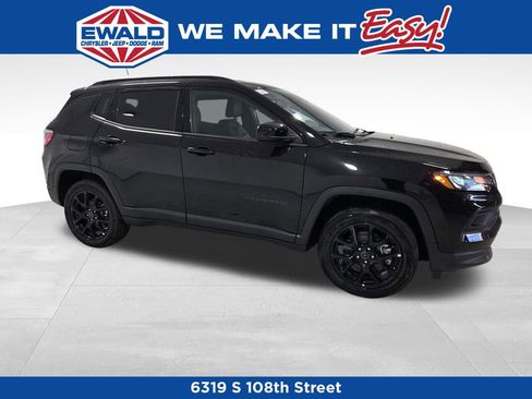 New 2026 Jeep Compass Latitude AWD/4WD image 18