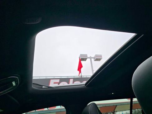 Certified 2025 Jeep Grand Cherokee Laredo X image 10