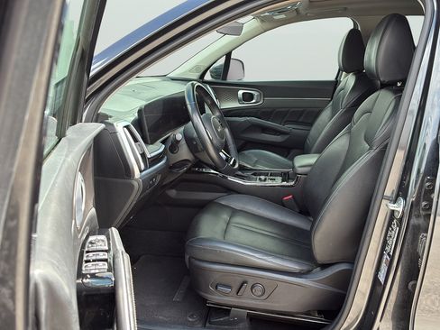 Used 2024 Kia Sorento SX FWD image 12