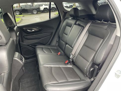 Used 2022 GMC Terrain SLT image 23