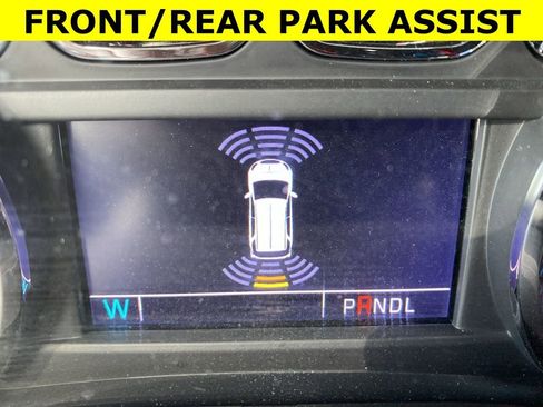 Used 2017 GMC Yukon SLE image 15