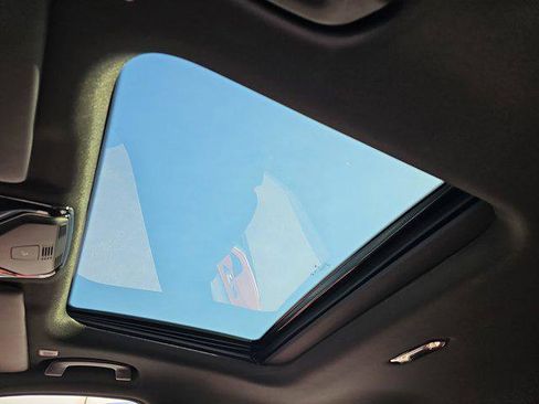 Certified 2024 BMW 330i 330i w/ M Sport Package image 30