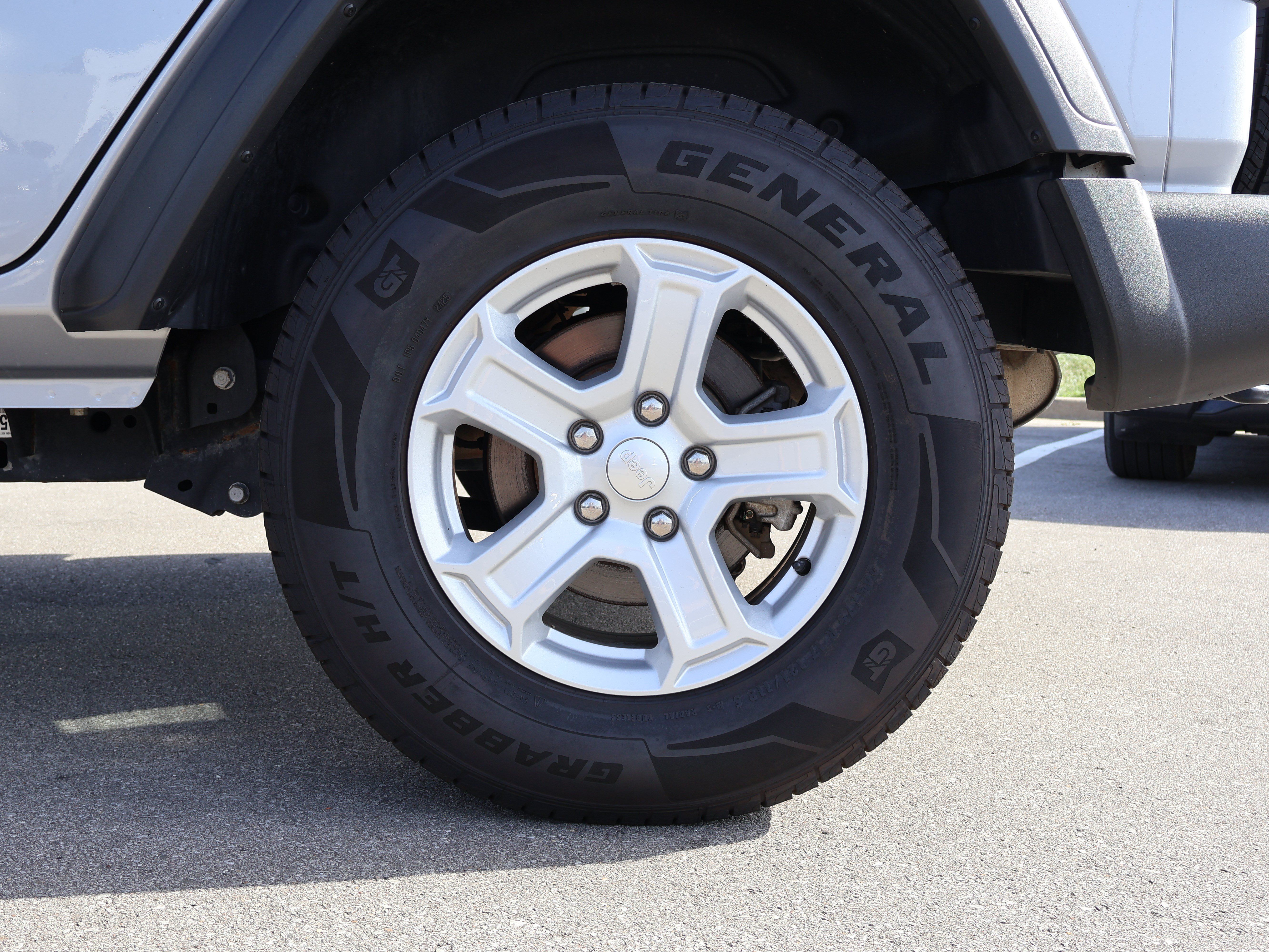 Used 2021 Jeep Wrangler Unlimited Sport AWD/4WD image 26