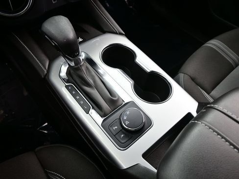 New 2025 Chevrolet Blazer LT w/ Convenience Package FWD image 19