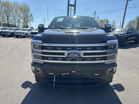 Used 2024 Ford F250 Platinum image 8