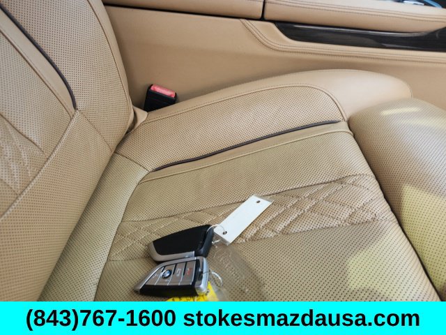 Used 2020 BMW 740i w/ Premium Package RWD image 28