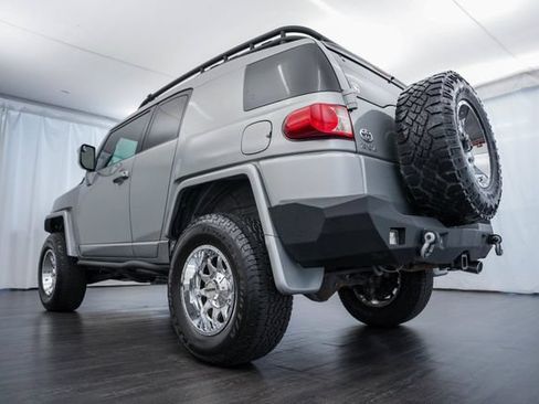 Used 2011 Toyota FJ Cruiser 4WD w/ Upgrade Pkg image 27
