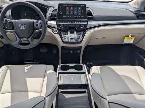New 2026 Honda Odyssey Touring image 13