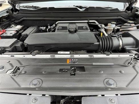 Used 2024 Chevrolet Colorado ZR2 w/ Technology Package image 33