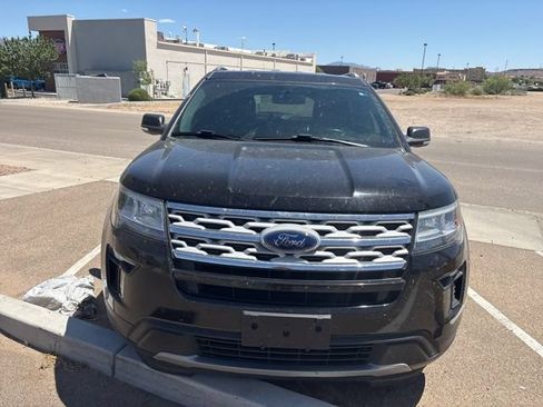 Used 2019 Ford Explorer XLT w/ Equipment Group 201A FWD image 2