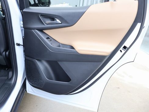 New 2026 Chevrolet Equinox ACTIV image 30