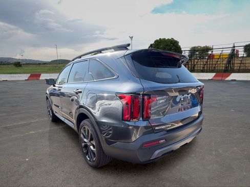 Certified 2023 Kia Sorento X-Line EX AWD/4WD image 4