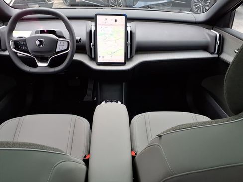 New 2025 Volvo EX30 Plus w/ Protection Package Premier image 11