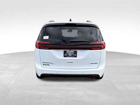 New 2026 Chrysler Pacifica Limited w/ S Appearance Package image 6