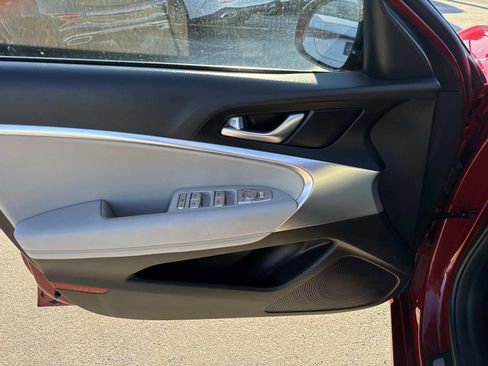 Used 2023 Genesis G70 2.0T image 18