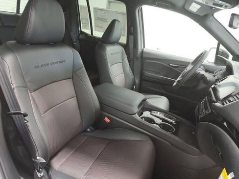 Used 2024 Honda Ridgeline Black Edition image 14