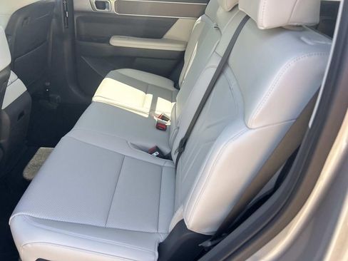 Used 2025 Hyundai Santa Fe SEL AWD/4WD image 21