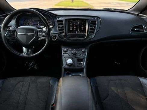 Used 2016 Chrysler 200 S w/ Comfort Group FWD image 18