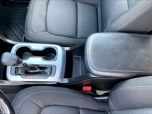 Used 2022 Chevrolet Colorado LT RWD image 16