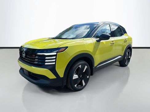 New 2025 Nissan Kicks SR image 4