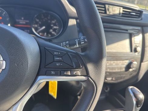 Used 2019 Nissan Rogue S AWD/4WD image 21