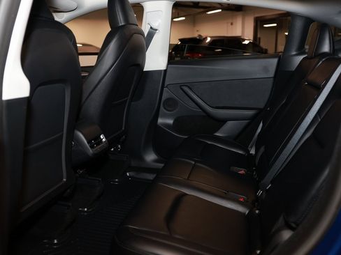 Used 2023 Tesla Model Y Long Range image 12