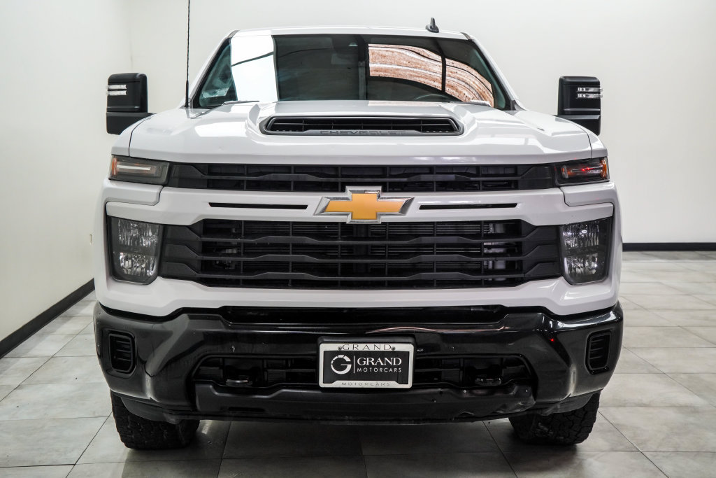 Used 2024 Chevrolet Silverado 2500 Custom w/ Custom Value Package AWD/4WD image 6