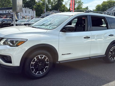 Used 2020 Nissan Pathfinder SL AWD/4WD image 3