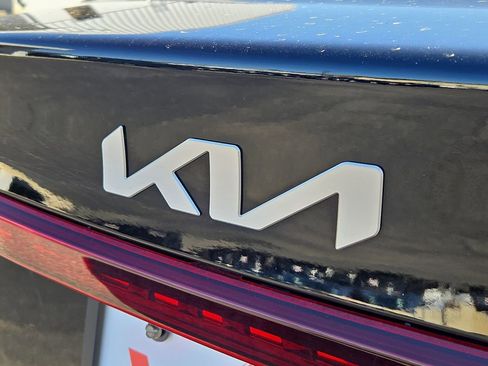 Used 2023 Kia Forte LXS FWD image 30