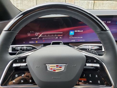 Certified 2025 Cadillac Escalade ESV Premium Luxury w/ Touring Package AWD/4WD image 22
