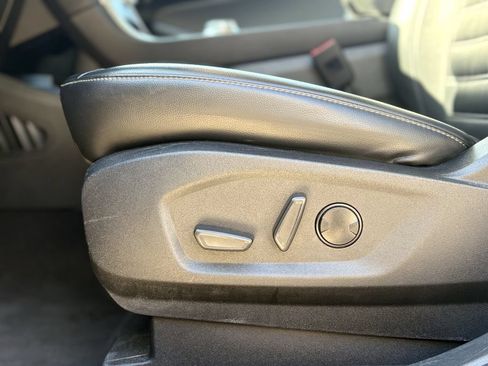 Used 2024 Ford Edge SEL AWD/4WD image 13