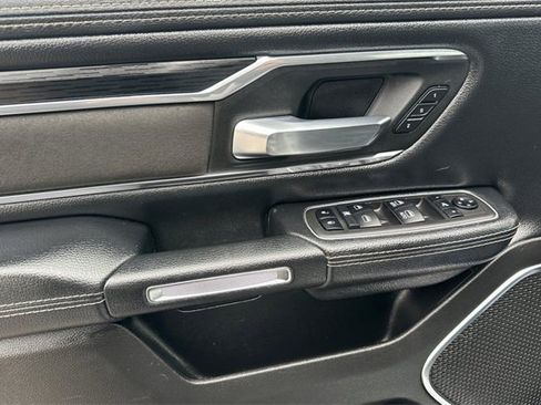 Used 2024 RAM 1500 Laramie image 12