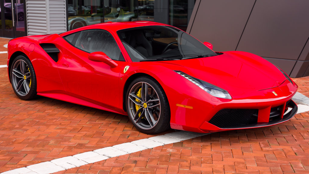 Used 2018 Ferrari 488 GTB RWD image 11