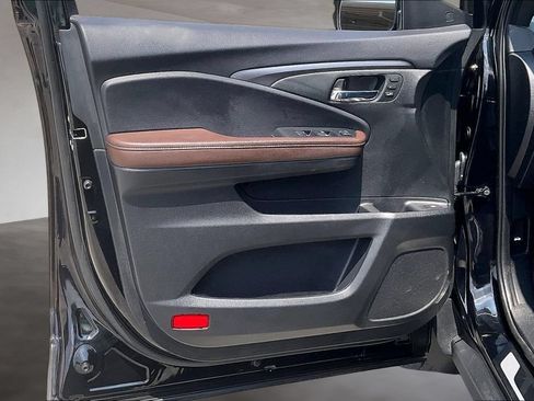 Certified 2025 Honda Ridgeline RTL image 20