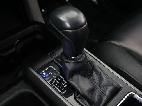 Used 2018 Toyota Tacoma TRD Sport AWD/4WD image 52