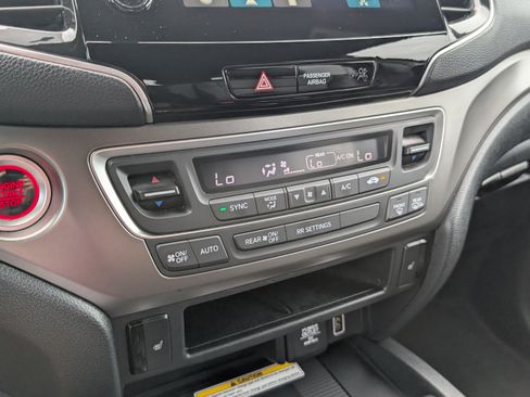 Used 2022 Honda Passport EX-L image 16