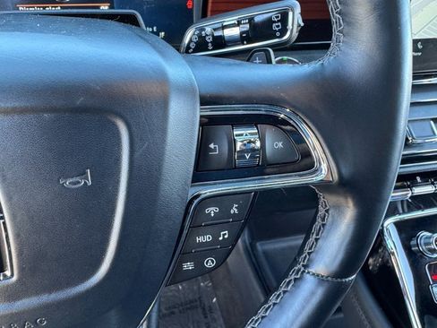 Used 2022 Lincoln Navigator Reserve image 28