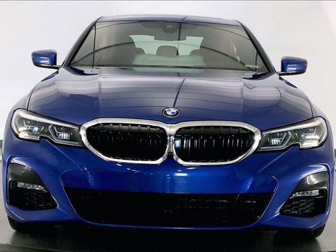 Used 2019 BMW 330i xDrive Sedan w/ M Sport Package AWD/4WD image 2