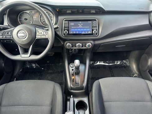 Used 2024 Nissan Kicks S image 12