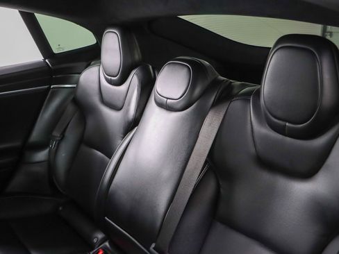 Used 2022 Tesla Model S Plaid image 23