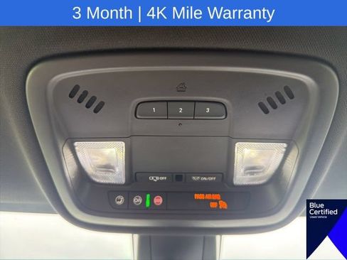 Used 2023 Chevrolet Traverse LT AWD/4WD image 41