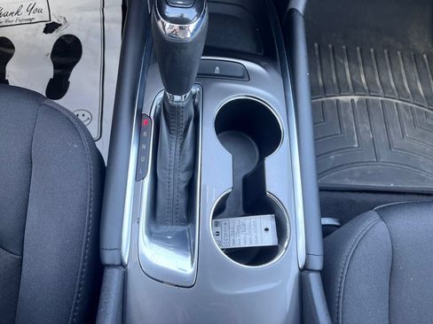 Used 2016 Chevrolet Malibu LT FWD image 16