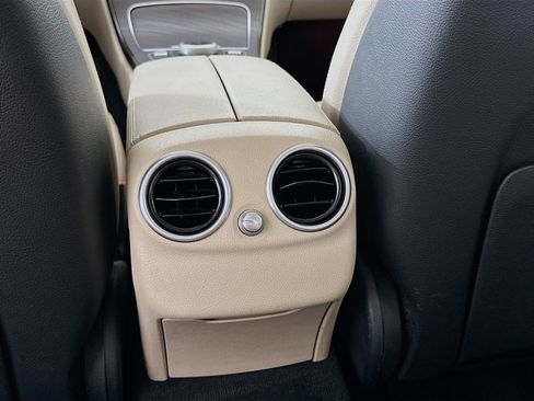 Used 2018 Mercedes-Benz C 300 Sedan image 27