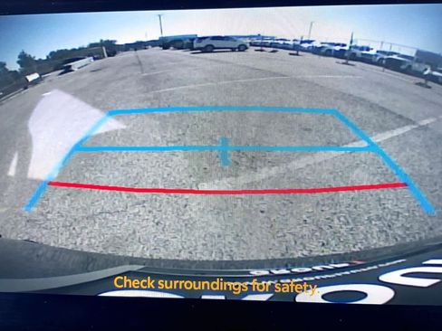 Used 2025 Toyota Sienna XSE image 26