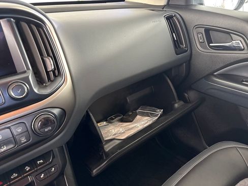 Used 2019 Chevrolet Colorado Z71 AWD/4WD image 39